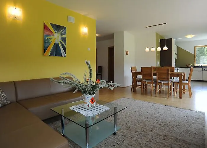 Leitner-ebenberger アパート